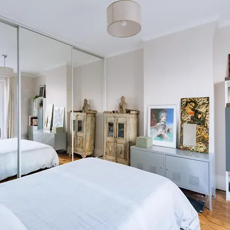 Apartmán Charming 1bd W Intimate Patio Jaures !