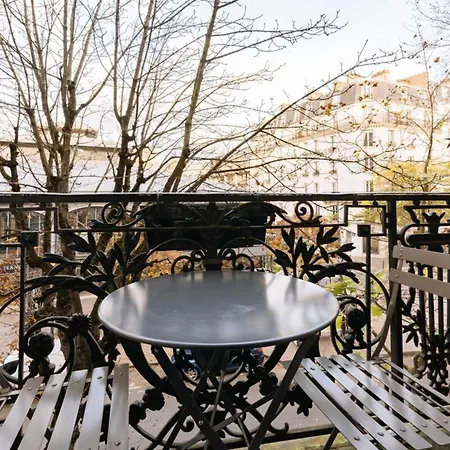 Charming 1bd W Intimate Patio Jaures ! Lejlighed *