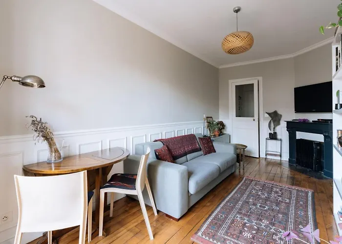 Lejlighed Charming 1bd W Intimate Patio Jaures !