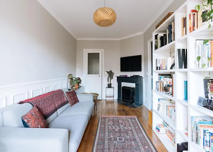 Lejlighed Charming 1bd W Intimate Patio Jaures !